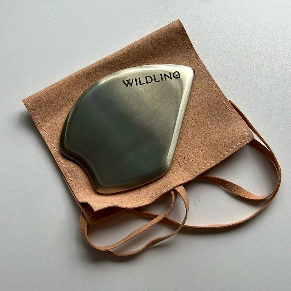 Wildling Stainless steel Gua sha tool empress massage facial pouch platinum